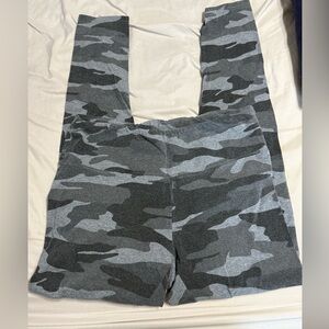 Garage gray camouflage leggings